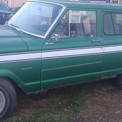 1974 Jeep Grand Wagoneer