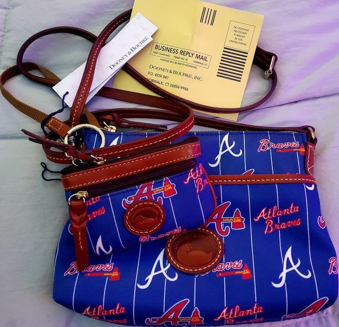 NWT DOONEY AND BOURKE MLB ATL BRAVES CROSSBODY BAG **AND** CHANGE PURSE