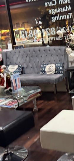 Couch velvet grey color easy to clean excellent condition