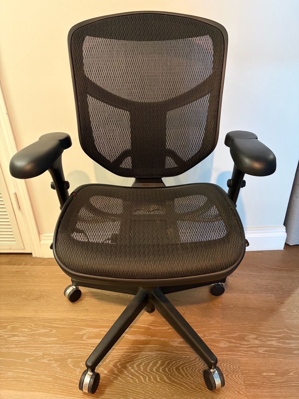 Office Chair Desk chair incl protection mat ergonomic for Sale in Miami ...