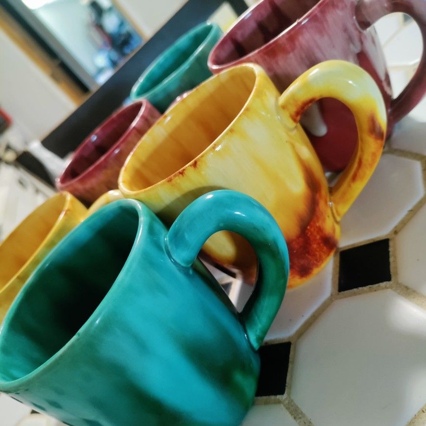 Handmade ceramic coffee/tea cup/mug with blended glaze drips, slab-built pottery.