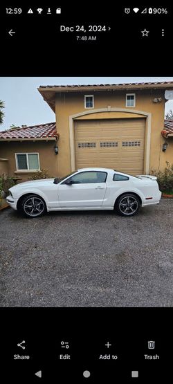 2005 Ford Mustang