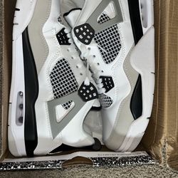 Jordan 4s size 10