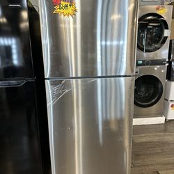 Samsung top freezer with ice maker refrigerator (Take it home in payments/Llevalo a  casa en pagos)  Read Description