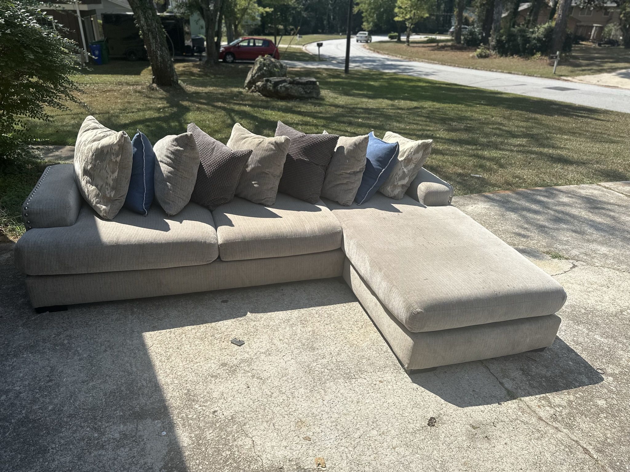 Grey Couch With Free Delivery π