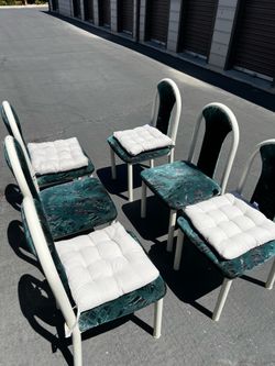 90s Retro Dining Set