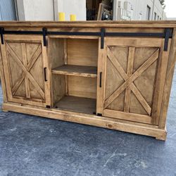 New Tv Dresser With Barn Doors!