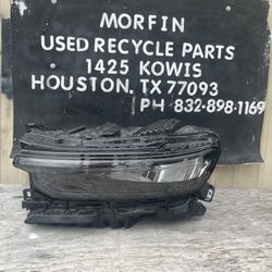 2022-2024 Jeep Grand Cherokee Driver Side LED DRL w/o Leveling Headlight OEM