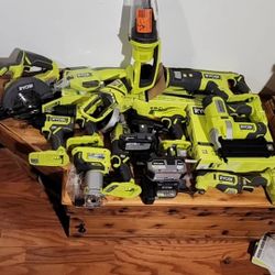 Ryobi (12) Tool Combo