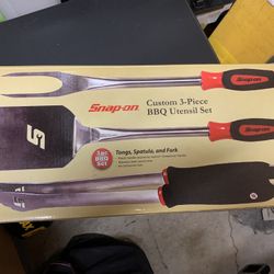 Snap On Tools  3pc BBQ Utensil set $150