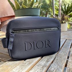 2025Dior men make up bag