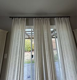Brand New heavy black 30-60” expandable curtain rods set