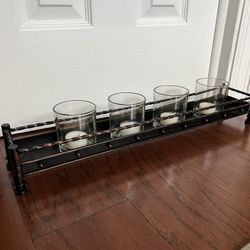 Metal Candleholder With Glasses