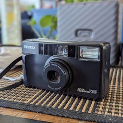 Pentax IQZoom735 35mm Camera 