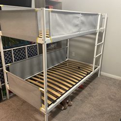 Bunk Bed With Trundle
