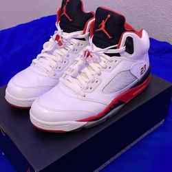 Air Jordan “Fire red 5”  Size 9