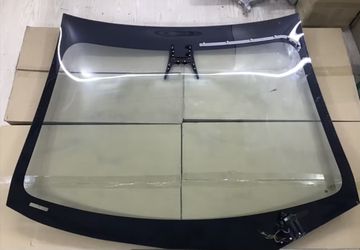 Brand New Tesla Model 3 Windshields. New In Box. 10 Available.