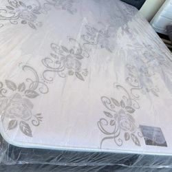 Deluxe Brand Queen Size Set 