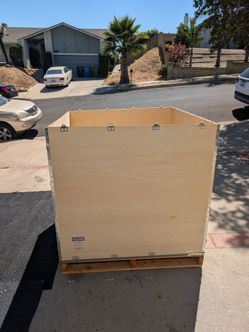 2x Uline Large Wooden Shipping Crates with Pallets – 48"x48"x48" (Heavy Duty)