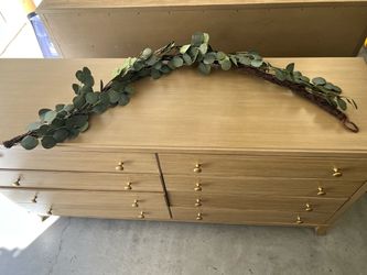 Pottery Barn Faux Eucalyptus Leaf Garland