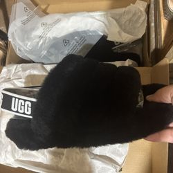 UGGs Fluffy Sandals 