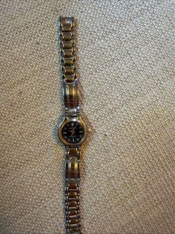Vintage women’s Geneva watch
