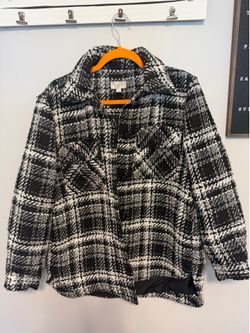 LOFT Petite Black & White Plaid Shacket/Jacket – Medium Petite
