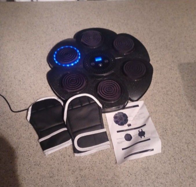Brand new bluetooth boxing board With Gloves