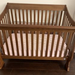 Baby Crib + Changing Table Dresser 