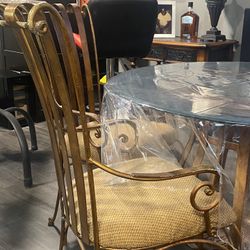 Dining Table & Chairs 