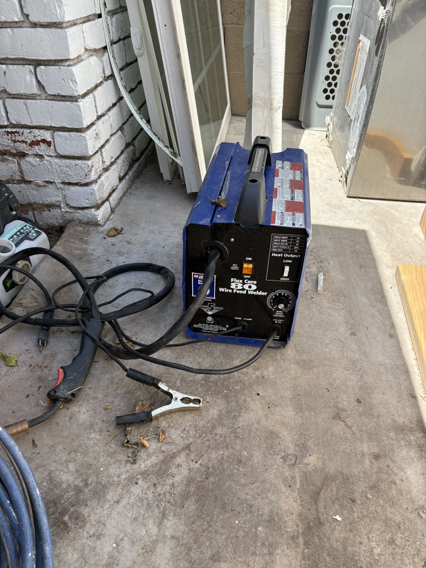 Campbell Hausfeld Flux Core 80 Mig Welder
