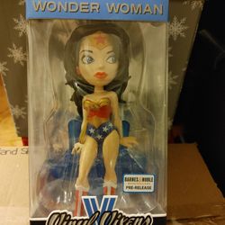 DC Comics Wonder Woman Vinyl Vixen Pre-Release
