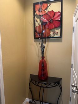 Picture vase and table