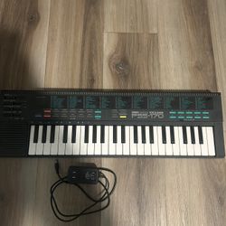 Yamaha PSS-170 Electronic Keyboard (PortaSound Voice Bank) [WITH Power Cord]