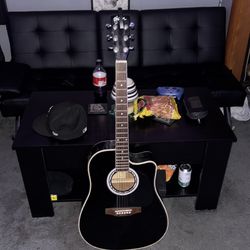 Guitar that can also be plugged in into speakers