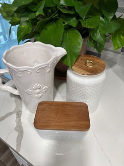 Assorted Containers