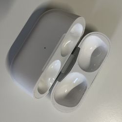 Gucci AirPods Case for Sale in Las Vegas, NV - OfferUp