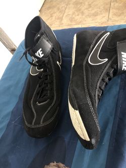 Wrestling shoes