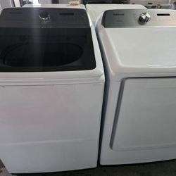 5.2 cu. ft. High-Efficiency Large Capacity
Dryer 7.4 cu. ft. Vented Smart Electric Dryer in White5.2 cu. ft. High-Efficiency Large Capacity