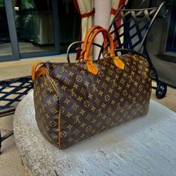 Authentic Louis Vuitton Speedy 40 Monogram 