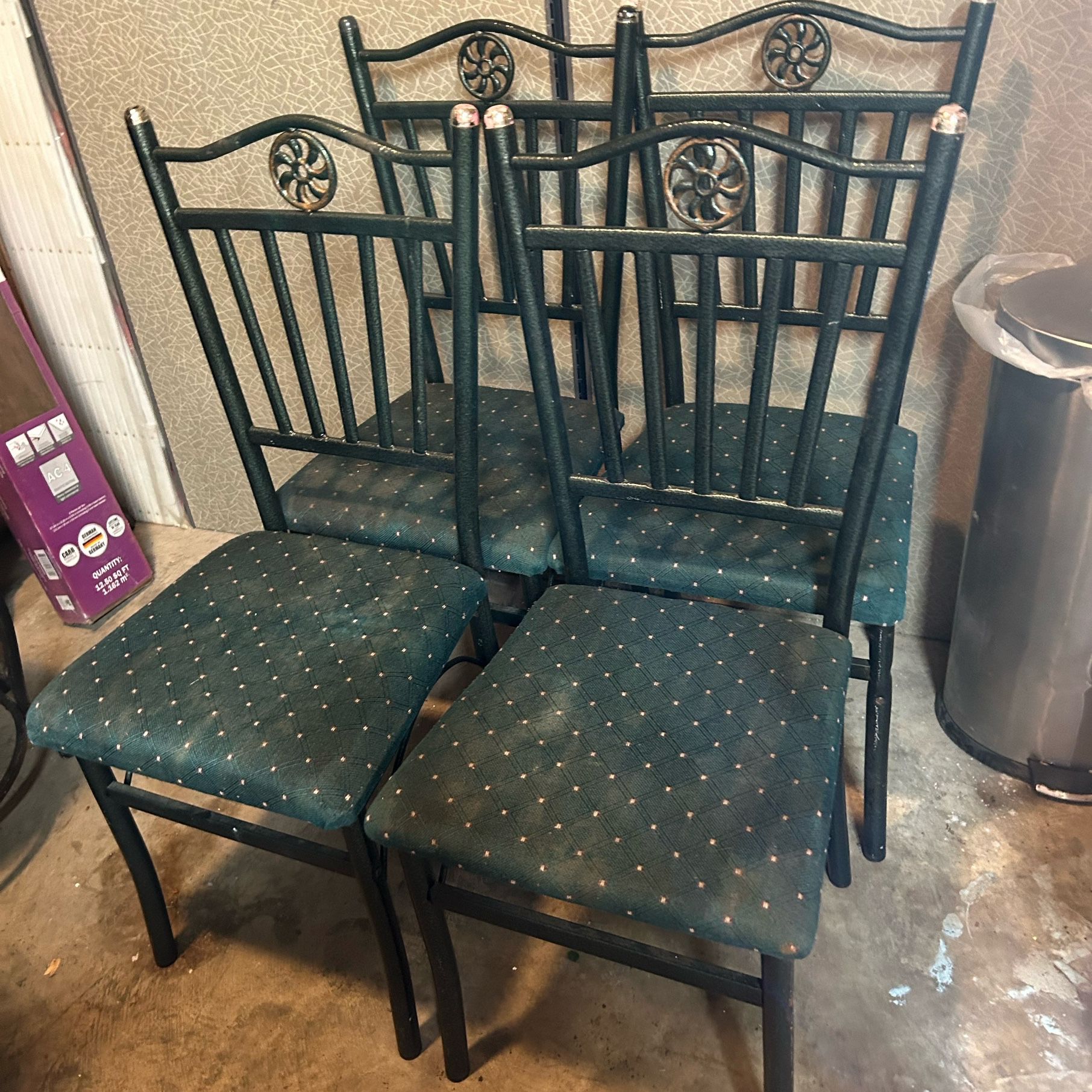 Set Of 4 Matching Chairs 