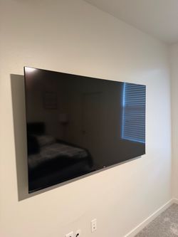 70” Inch Roku TV