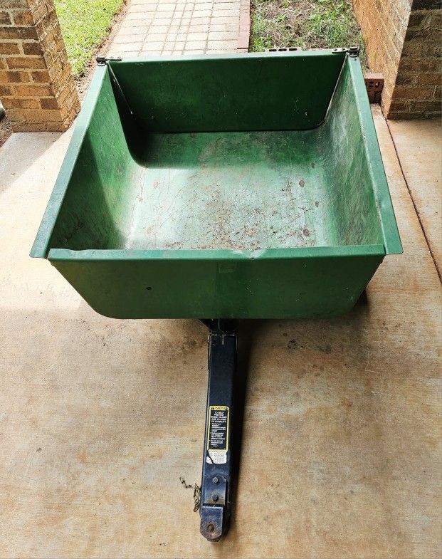 John Deere 7 CU FT Steel Dump Cart