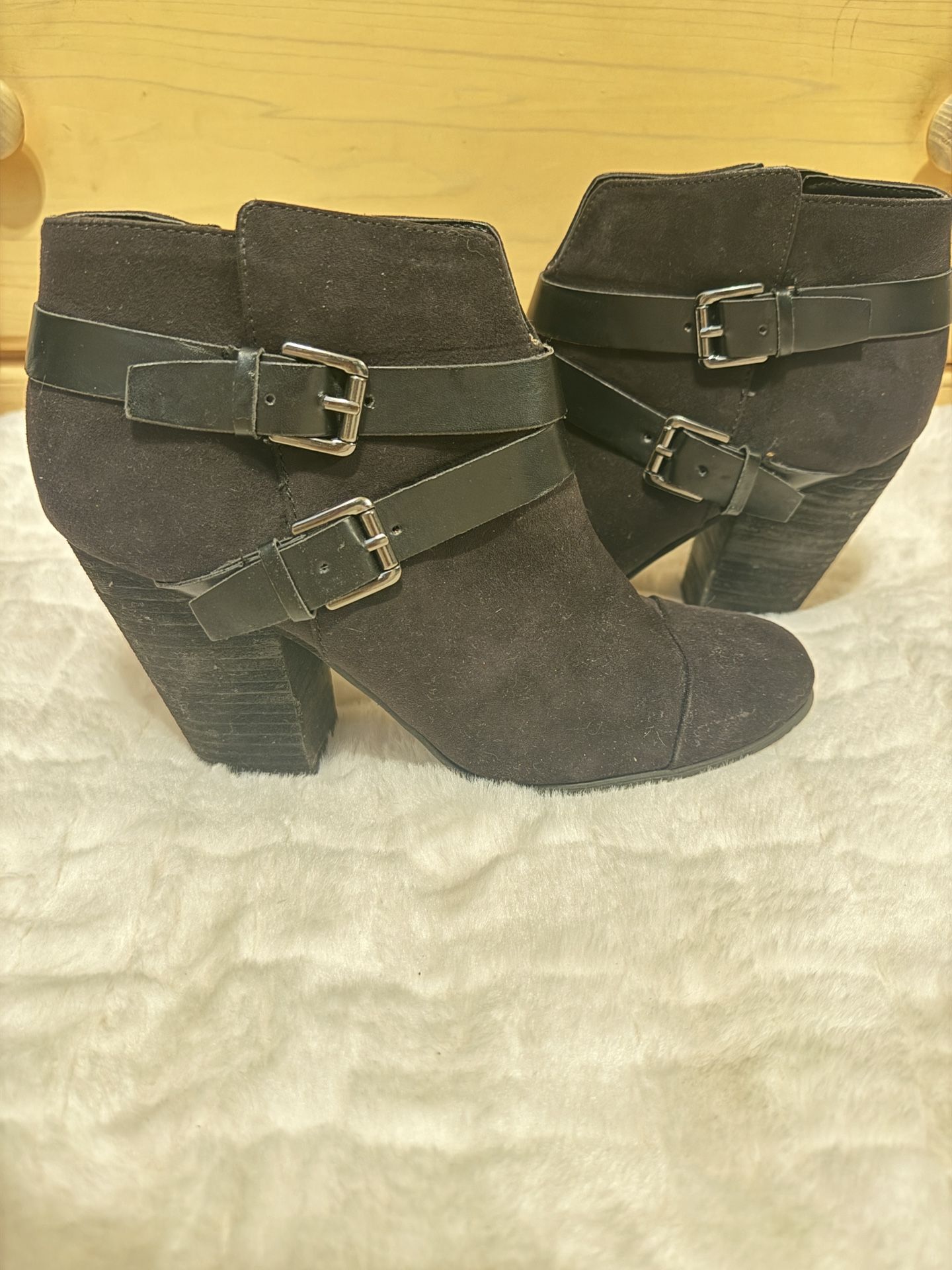 Carlos Santana Boots Womens Black Suede Heels Size 8M