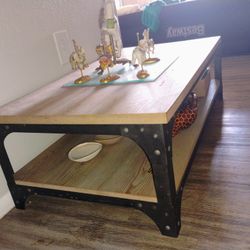 Low Wood And Metal Coffee Table Nice Condition, 2ft By 4ft 30$ Obo