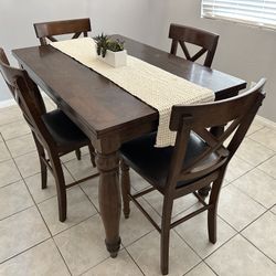 Kitchen table with Folding Insert. 