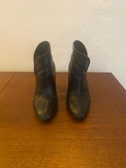 Michael Kors- Black Leather Ankle Boots 7
