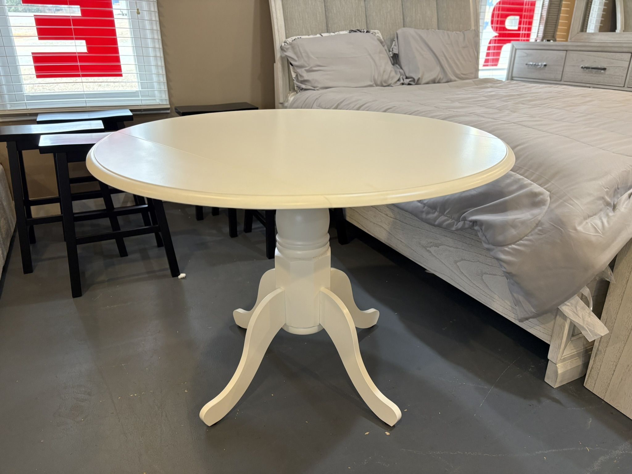 New Round Dining Table