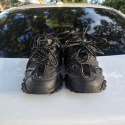 black balenciaga track runners