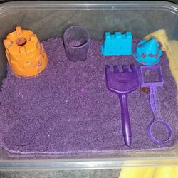 Kinetic Sand With Accessories